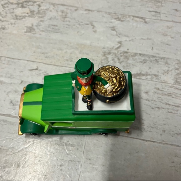 Dept 56 St PATRICKS Day Village Express #58640 Heritage Collection ORIGINAL BOX - Picture 7 of 12